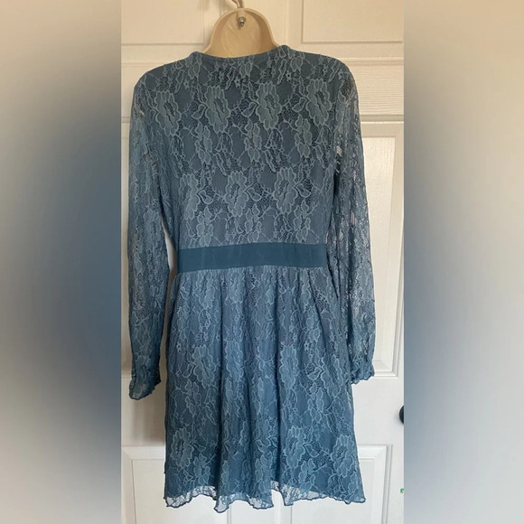 Mi Ami Blue Floral Embroidered Vneck Bohemian Dress - Picture 4 of 6